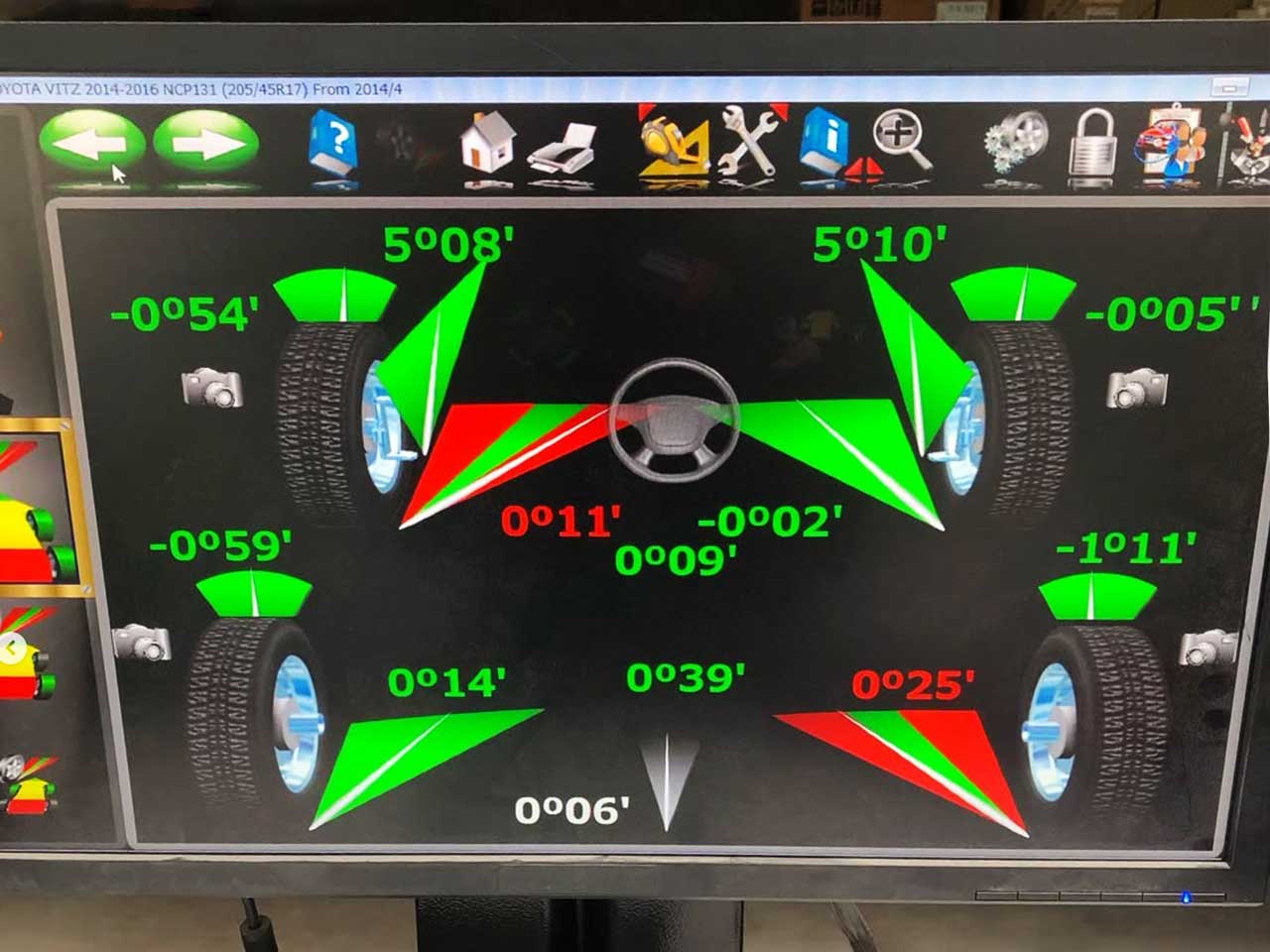 四輪アライメントテスター
