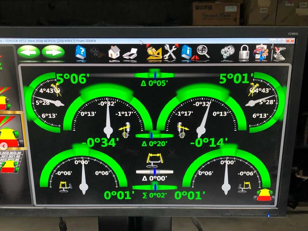 四輪アライメントテスター